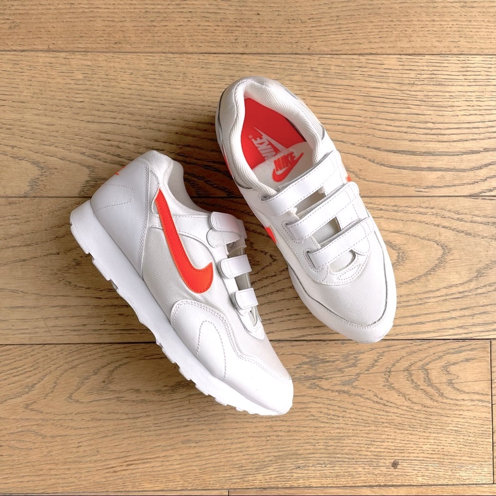 Nike Outburst Velcro Sneaker
